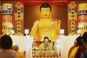 南无第三世多杰羌佛说法：为一个西方人提问说法